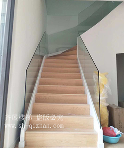 水泥基礎(chǔ)現(xiàn)代樓梯21
