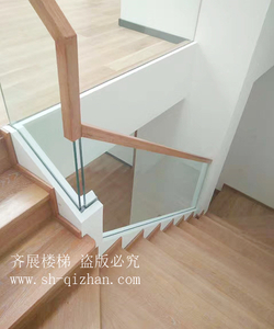 水泥基礎(chǔ)現(xiàn)代樓梯35